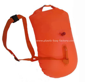 Boa più sicura gonfiabile arancio luminosa del nuotatore della borsa asciutta per nuoto dell'open water