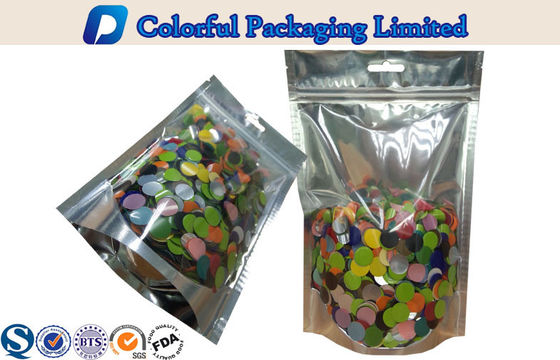 La cima della chiusura lampo di Candy sta i sacchetti su d'imballaggio con la finestra di rettangolo